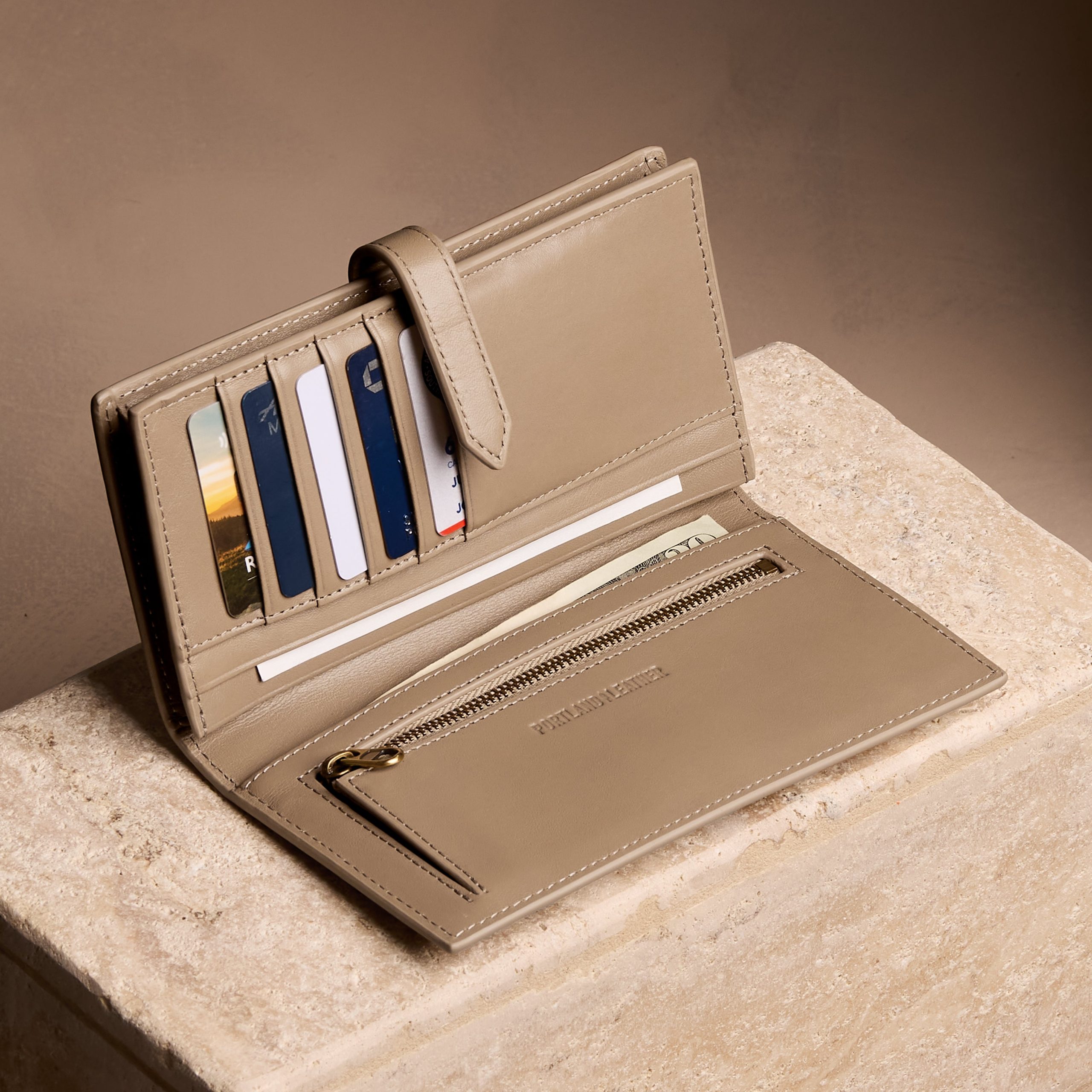 Horizon Bifold Wallet - Image 11