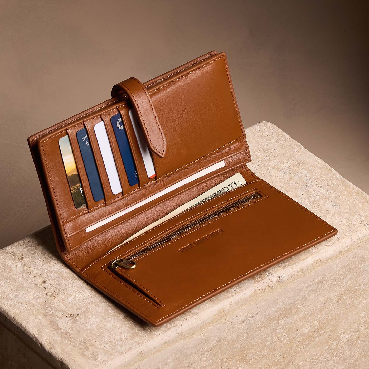 Horizon Bifold Wallet - Image 10